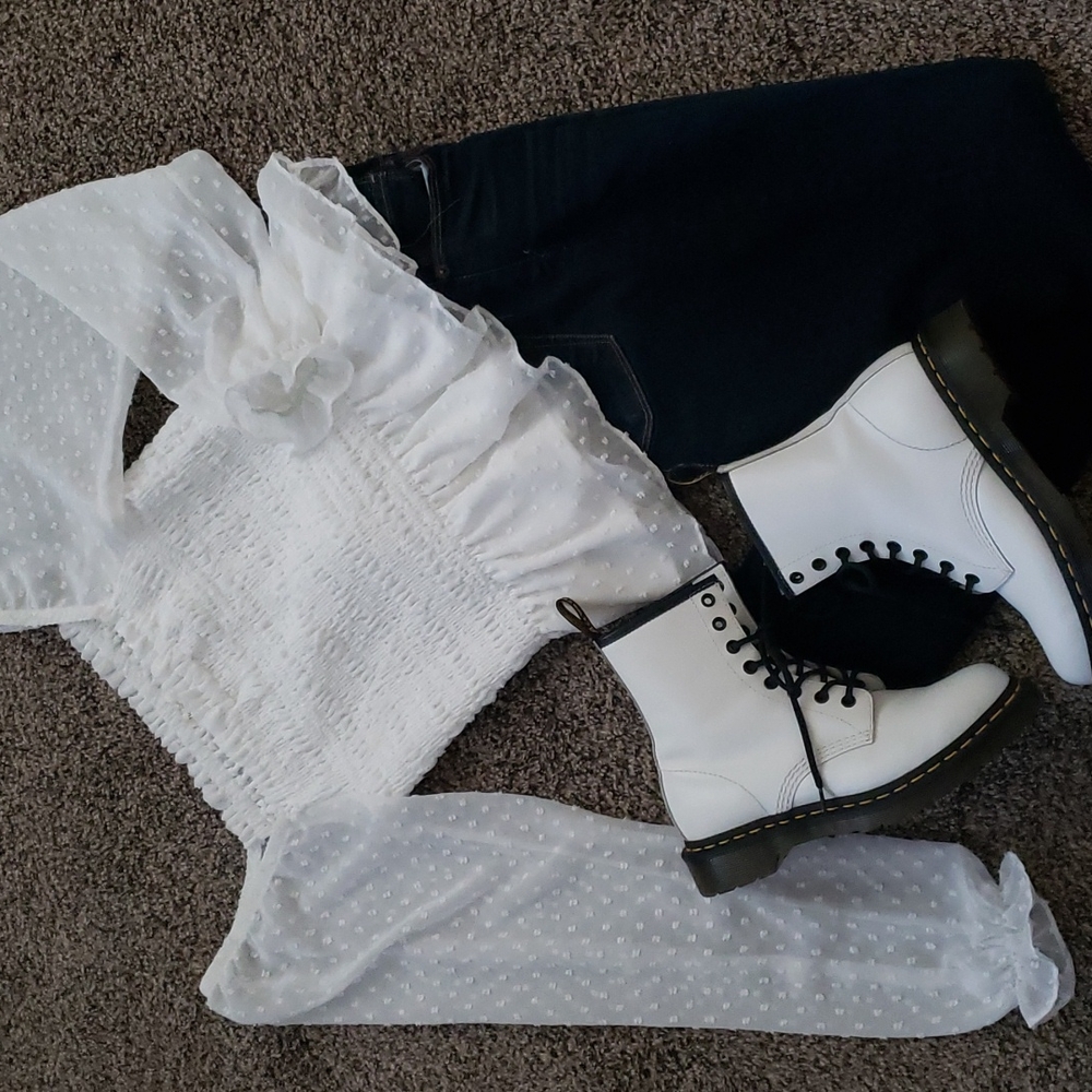 Moa Moa (Buckle)poof sleeve off shoulder cropped blouse